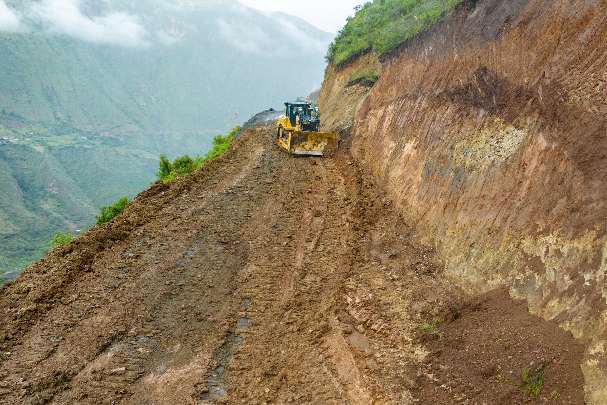 CARRETERA PACCHANCCA - SANTILLANA CON BUEN AVANCE DE EJECUCIÓN 