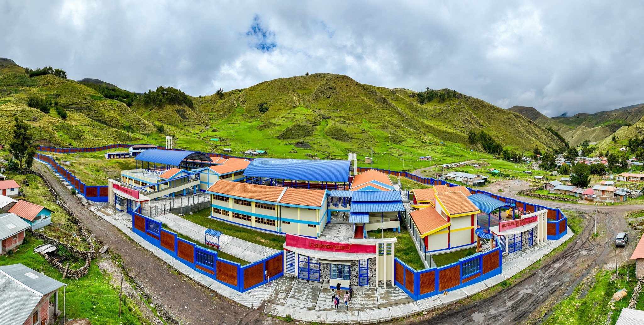 GORE AYACUCHO DARÁ INICIO DEL AÑO ESCOLAR 2026 CON ENTREGA DE MODERNO COLEGIO EN OCCOLLO VINCHOS