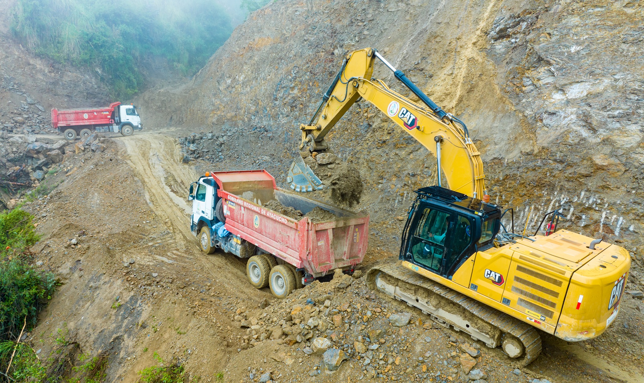 POBLACIÓN DESTACA AVANCE DE OBRA VIAL PACCHANCCA-SANTILLANA IMPULSADA POR EL GORE AYACUCHO