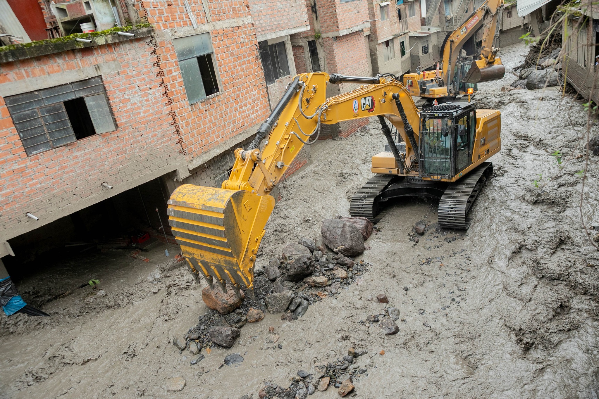 MAQUINARIAS DEL GOBIERNO REGIONAL DE AYACUCHO INTENSIFICA TRABAJOS EN AYNA SAN FRANCISCO TRAS NUEVA EMERGENCIA