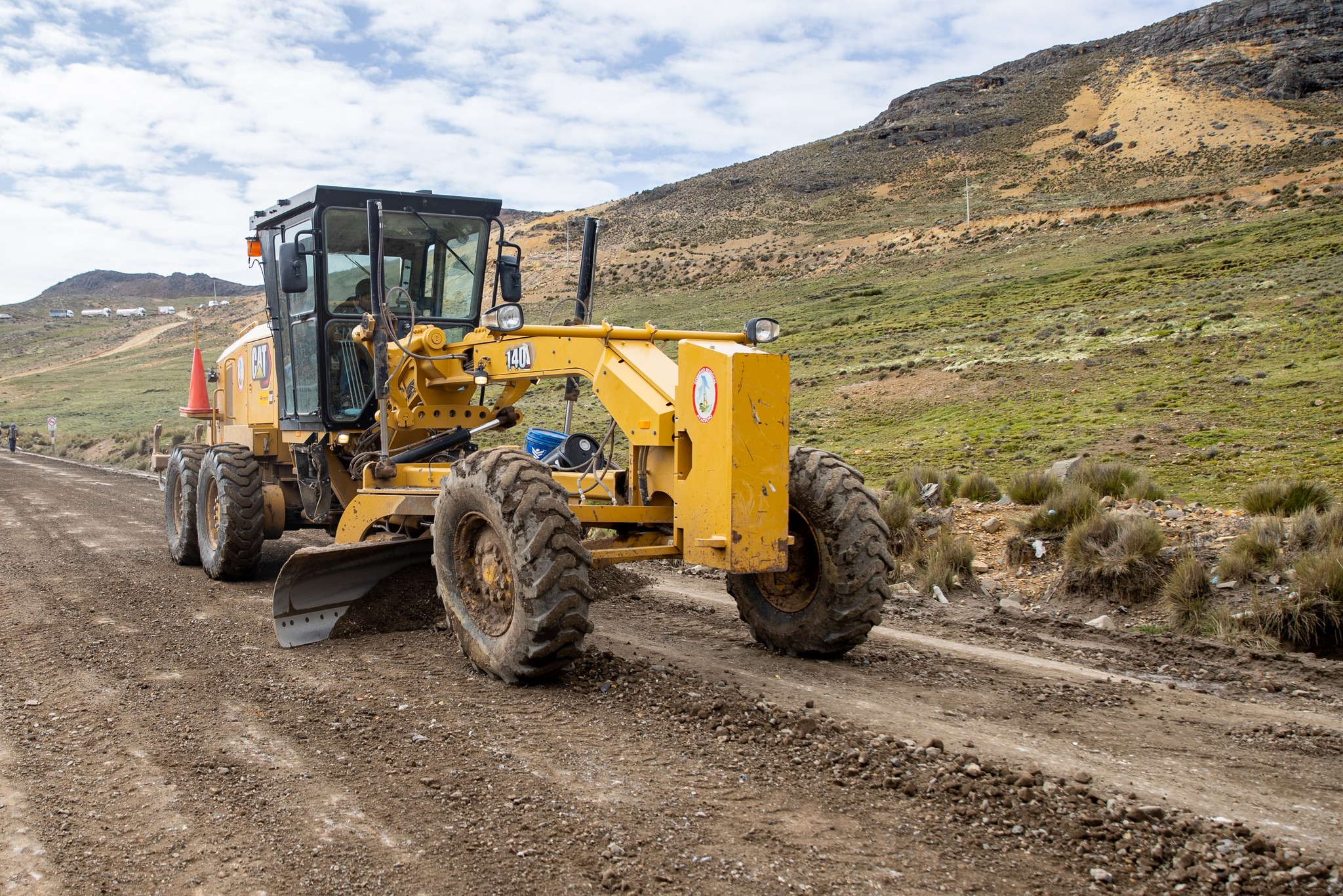GORE AYACUCHO INTENSIFICA TRABAJOS EN SECTOR APACHETA PARA GARANTIZAR TRANSITABILIDAD EN LA VÍA LOS LIBERTADORES