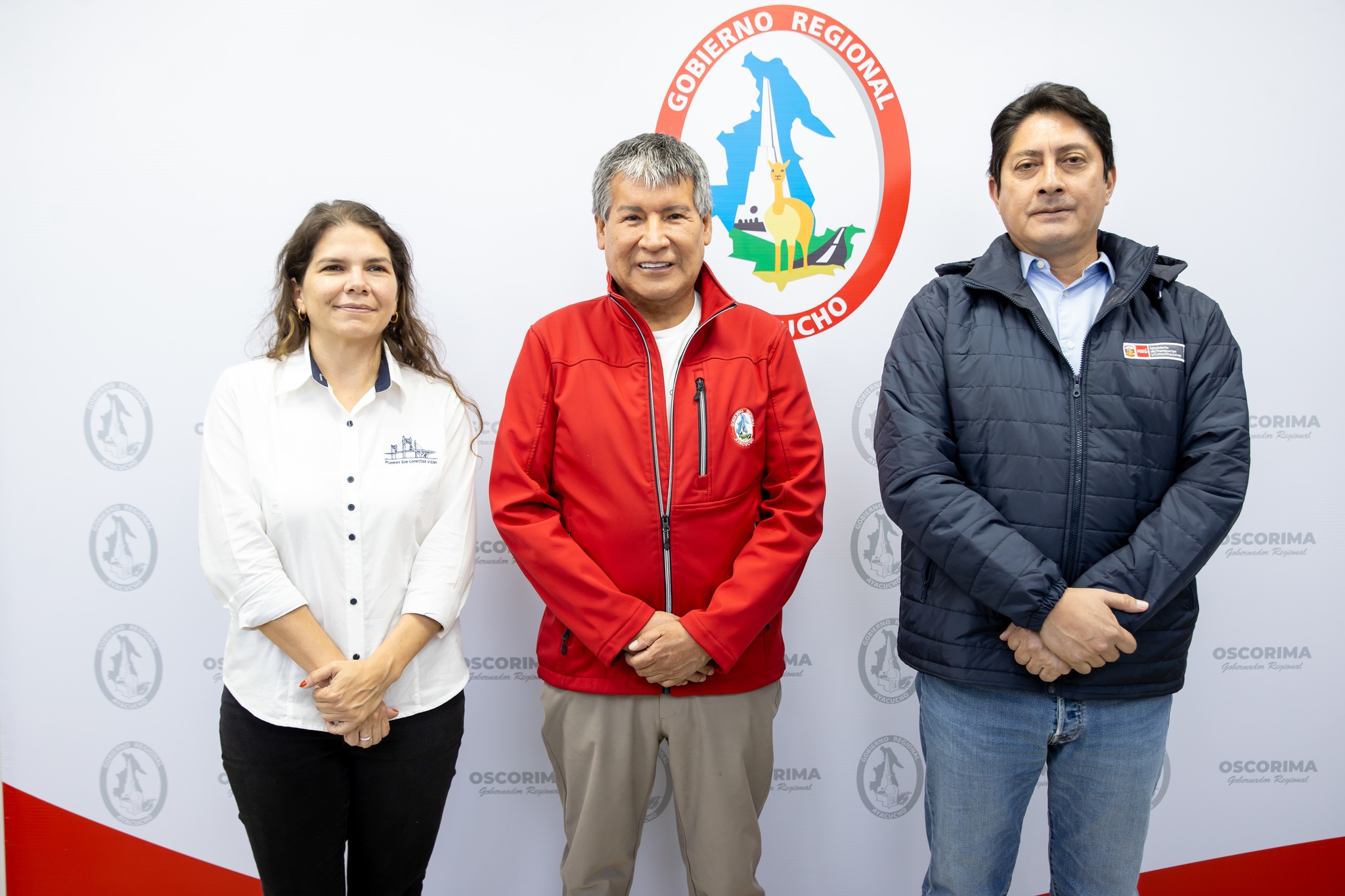 GOBERNADOR Y VICEMINISTRO DE TRANSPORTES SOSTIENEN REUNIÓN EN AYACUCHO PARA AFINAR ASPECTOS TÉCNICOS Y MEJORAR LA TRANSITABILIDAD EN LA VÍA LOS LIBERTADORES